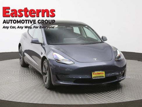 Used 2023 Tesla Model 3 Standard Range RWD image 3