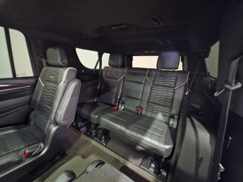 Used 2023 Cadillac Escalade ESV Sport Platinum w/ LPO, ONYX Package AWD/4WD image 21