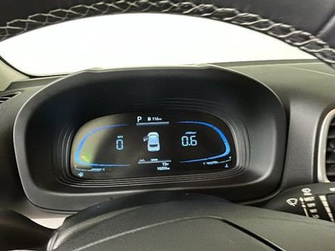 Certified 2023 Hyundai Venue SEL FWD image 17
