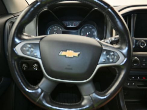 Used 2022 Chevrolet Colorado Z71 AWD/4WD image 13