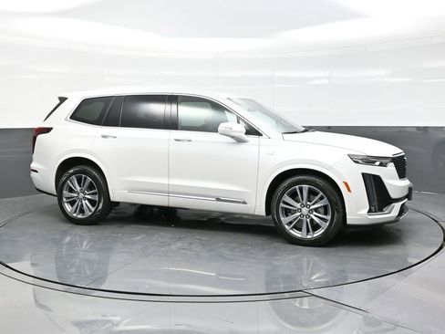 Used 2020 Cadillac XT6 Premium Luxury image 8