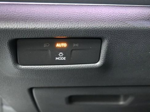 New 2026 Volkswagen Tiguan SE R-Line image 21