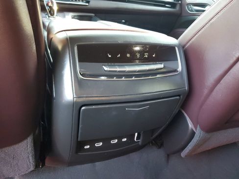 Used 2021 Cadillac Escalade ESV Sport Platinum RWD image 16