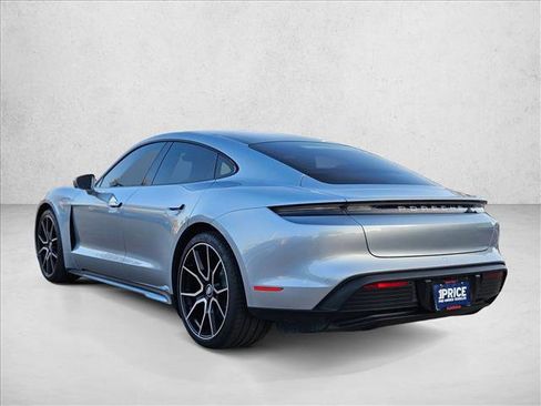 Used 2023 Porsche Taycan image 8