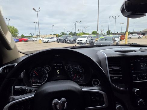 Used 2020 RAM 1500 Big Horn AWD/4WD image 26