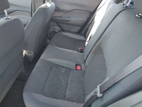 Used 2019 Nissan Kicks S w/ Exterior Package image 7