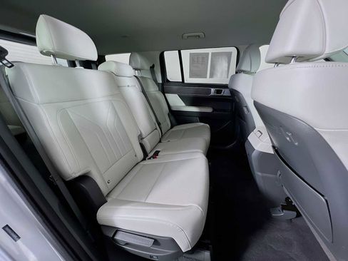 Certified 2025 Hyundai Santa Fe SEL image 28