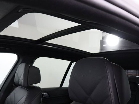 Used 2024 BMW X5 sDrive40i RWD image 25