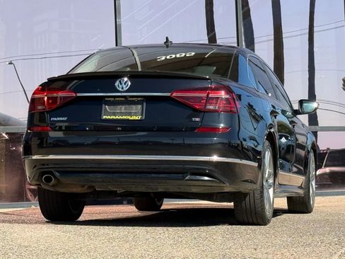 Used 2017 Volkswagen Passat 1.8T R-Line image 11