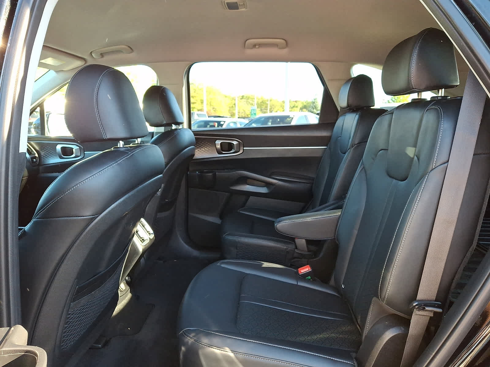 Used 2023 Kia Sorento EX AWD/4WD image 11