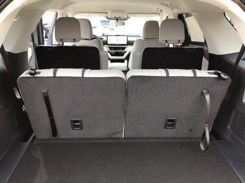 New 2026 Ford Explorer Active image 13