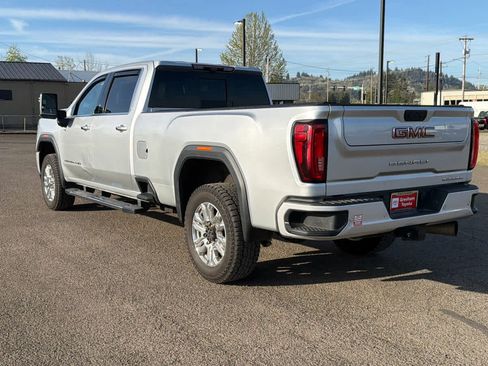 Used 2020 GMC Sierra 3500 Denali w/ Denali Ultimate Package image 3