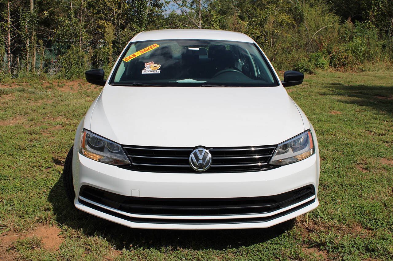 Used 2016 Volkswagen Jetta SE FWD image 2