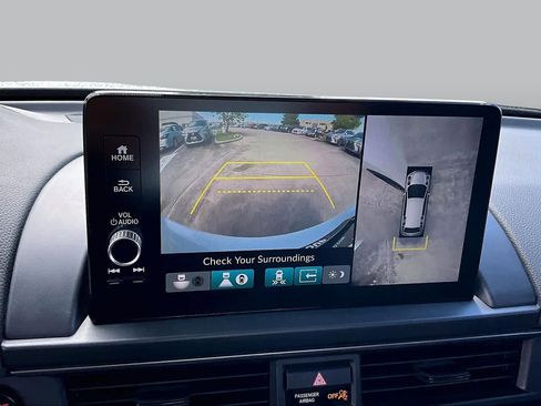 Used 2025 Honda Pilot TrailSport image 25
