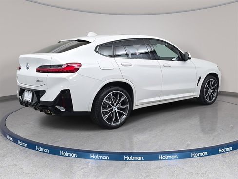Used 2022 BMW X4 xDrive30i w/ M Sport Package 2 image 6