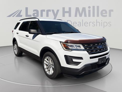 Used 2017 Ford Explorer 4WD w/ Class II Trailer Tow Package image 7