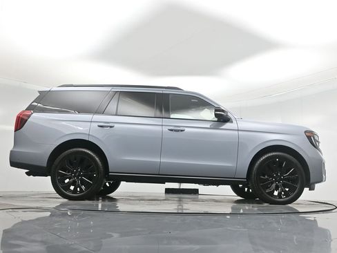 New 2025 Ford Expedition Platinum w/ Stealth Appearance Package AWD/4WD image 51