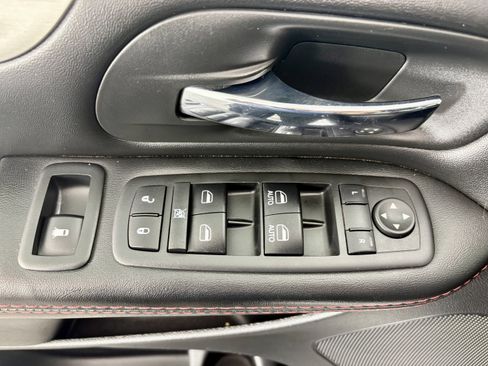 Used 2017 Dodge Grand Caravan GT image 13