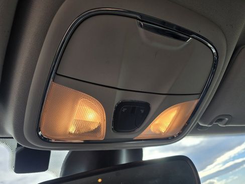 Used 2021 Jeep Cherokee Trailhawk w/ Technology Group image 24