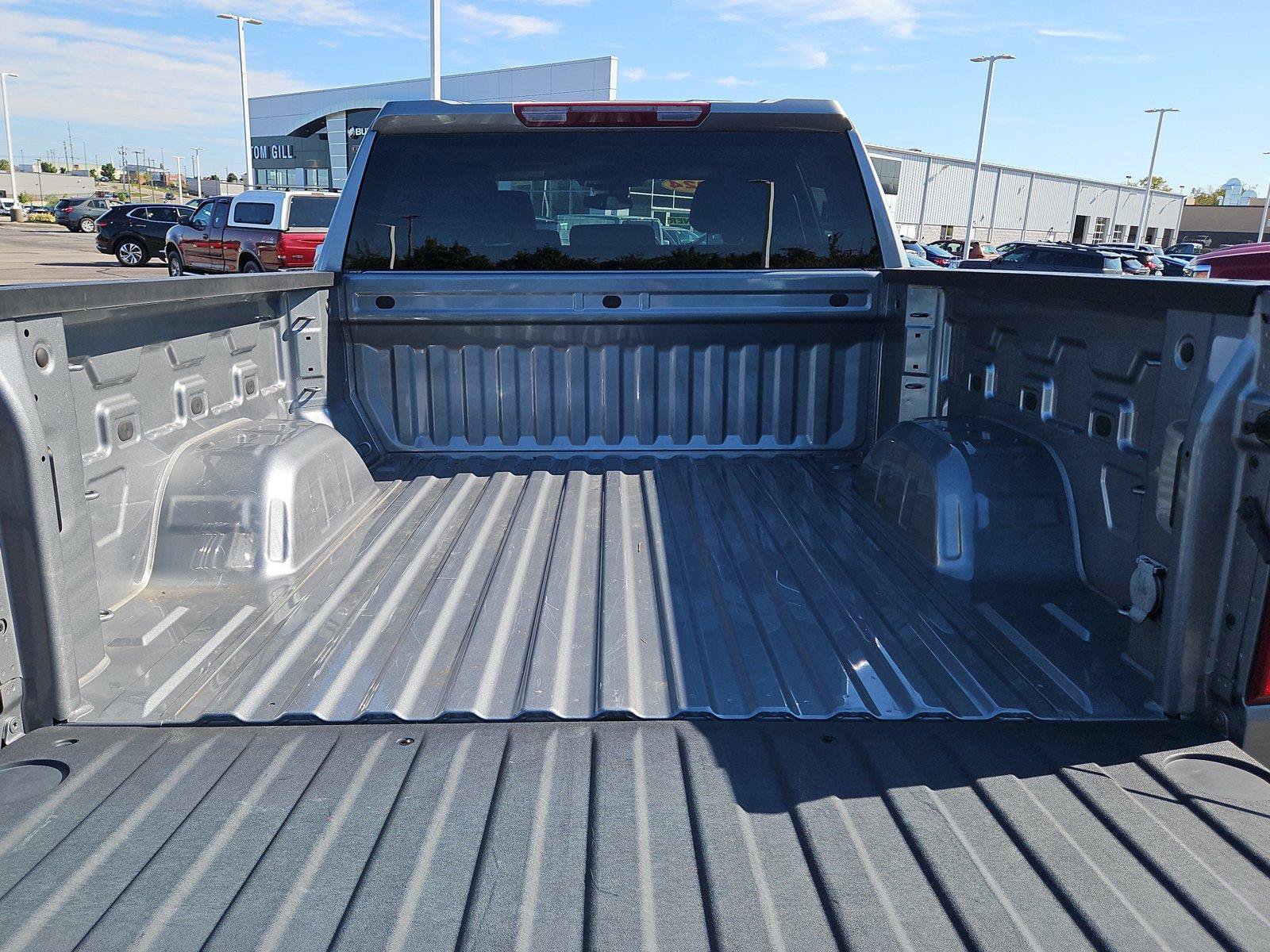 Used 2024 Chevrolet Silverado 1500 LT AWD/4WD image 8