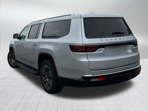 Used 2023 Jeep Wagoneer L Series II AWD/4WD image 6