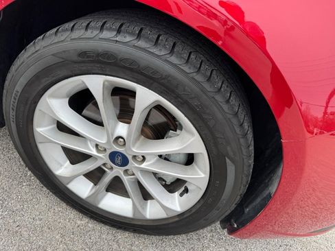 Used 2020 Ford Fusion SE image 5