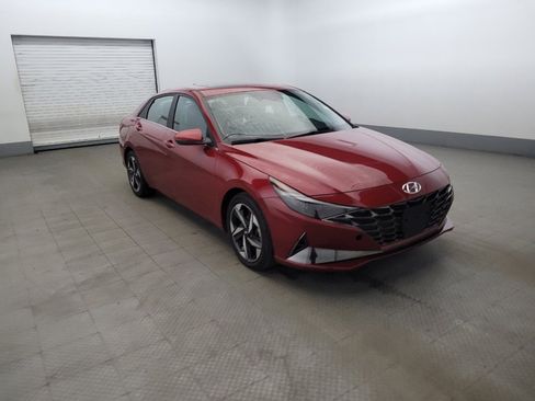 Used 2023 Hyundai Elantra Limited image 13