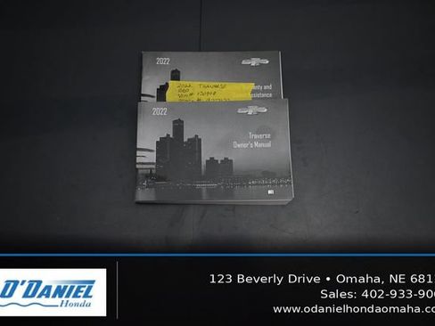 Used 2022 Chevrolet Traverse LT w/ LT Premium Package AWD/4WD image 46