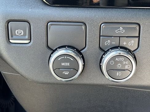 New 2026 GMC Sierra 1500 Elevation image 18