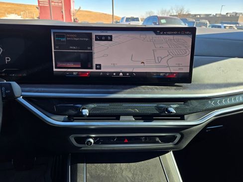 Used 2024 BMW X5 xDrive40i w/ M Sport Package image 21