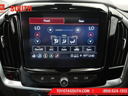 Used 2023 Chevrolet Traverse LT w/ LT Premium Package AWD/4WD image 16