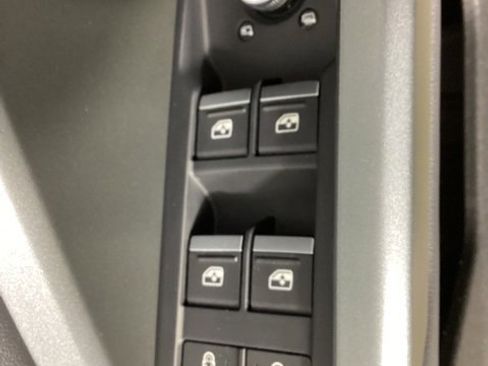 Certified 2025 Audi Q3 2.0T Premium w/ Convenience Package image 19