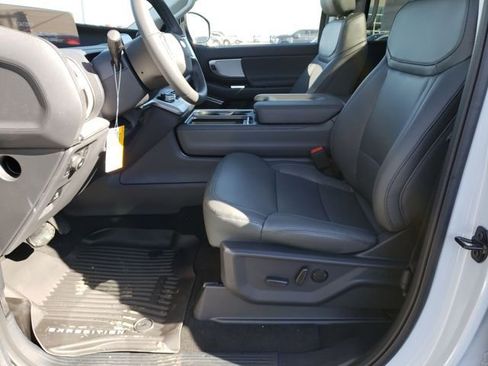 New 2026 Ford Expedition Active image 17