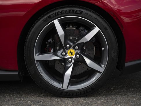 Certified 2023 Ferrari Portofino M image 17