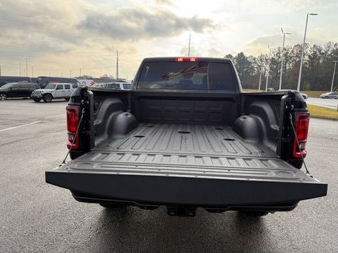 New 2026 RAM 2500 Big Horn AWD/4WD image 24