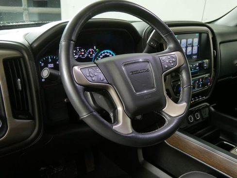 Used 2018 GMC Sierra 1500 Denali w/ Denali Ultimate Package image 12