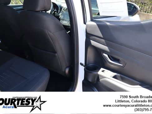 Used 2024 Hyundai Santa Cruz SEL AWD/4WD image 25