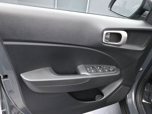 Certified 2026 Hyundai Venue SE FWD image 13