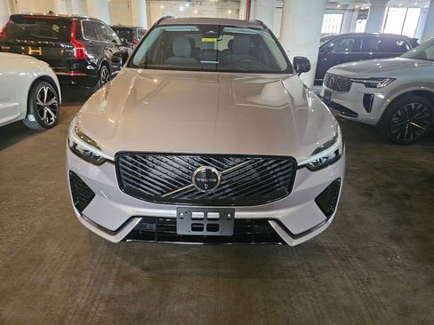 Certified 2026 Volvo XC60 B5 Plus w/ Protection Package Premier AWD/4WD image 6