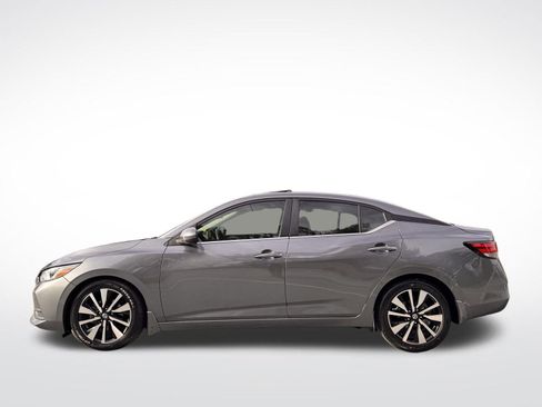 Used 2022 Nissan Sentra SV w/ SV Premium Package image 12