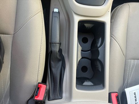 Used 2016 Ford Focus SE w/ SE Power Seat Package image 26