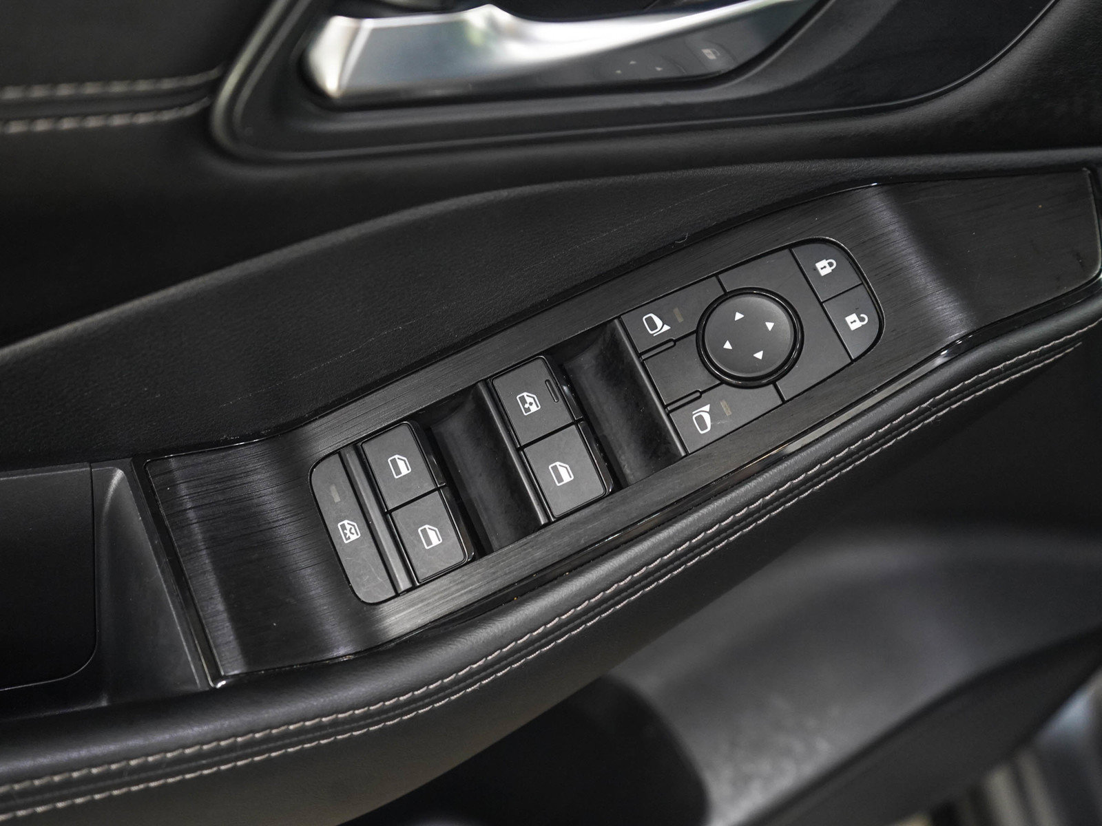 Used 2023 Nissan Rogue SV w/ SV Premium B Package AWD/4WD image 20