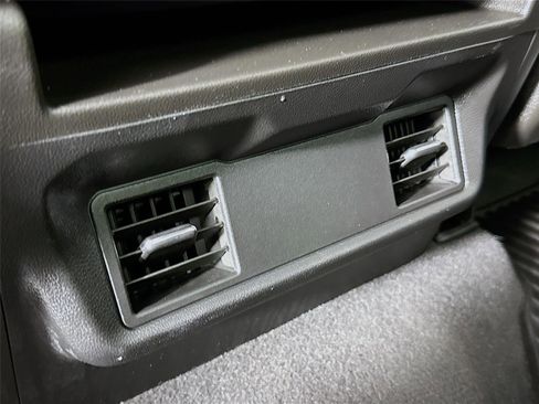 Used 2022 Chevrolet Silverado 1500 Custom image 24