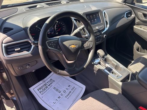 Used 2024 Chevrolet Equinox LT FWD image 17