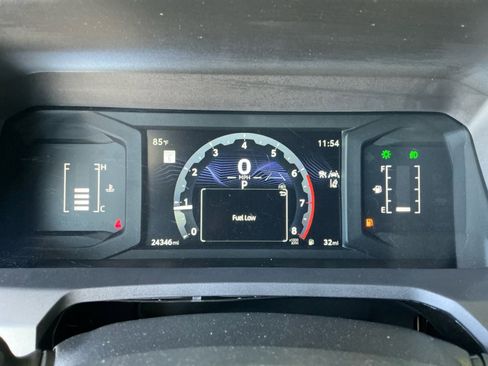 Used 2025 Toyota Tacoma SR5 image 10