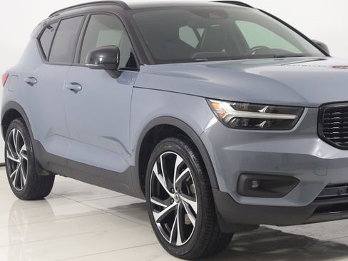 Used 2020 Volvo XC40 T5 R-Design image 40