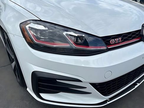 Used 2021 Volkswagen GTI SE FWD image 10