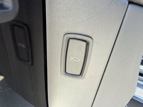 Used 2022 Audi e-tron GT Premium Plus image 34