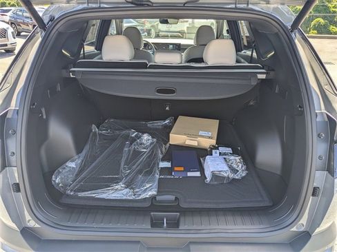 New 2025 Hyundai Tucson Limited image 13