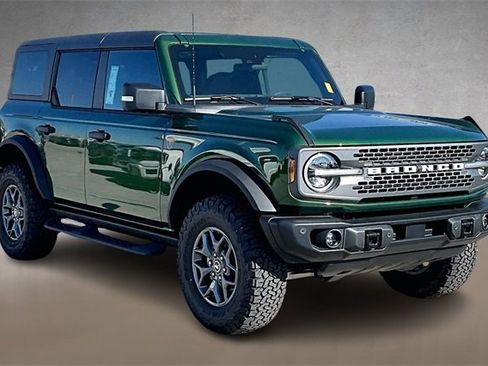 New 2025 Ford Bronco Badlands image 2